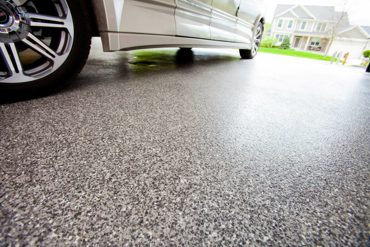 Why Polyaspartic Is the Best Coating for Your Driveway